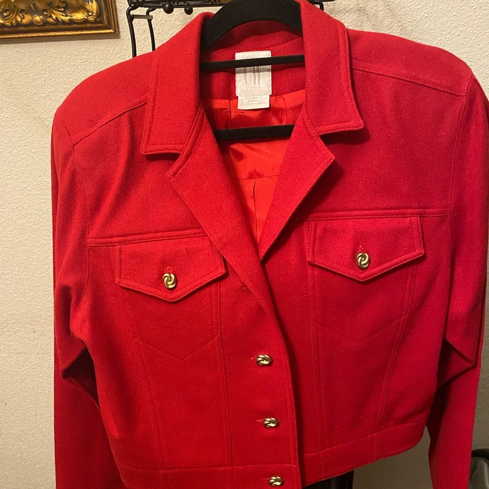 Red cropped Blazer